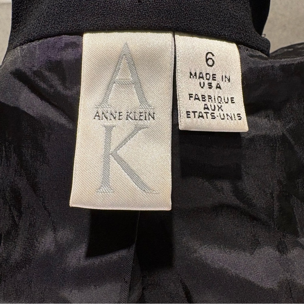 Anne Klein double breasted blazer. - Picture 9 of 10